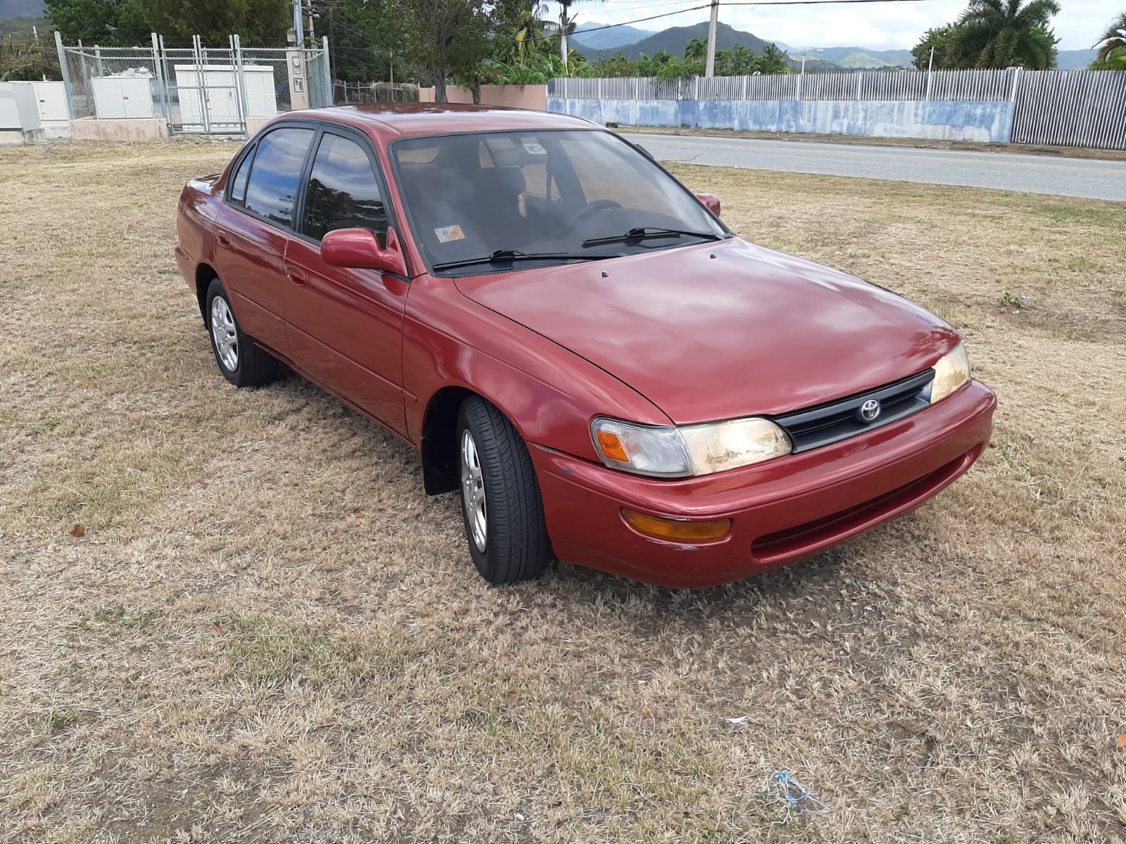 Toyota Corolla año 95 en Ponce, Puerto Rico, Clasitronicos