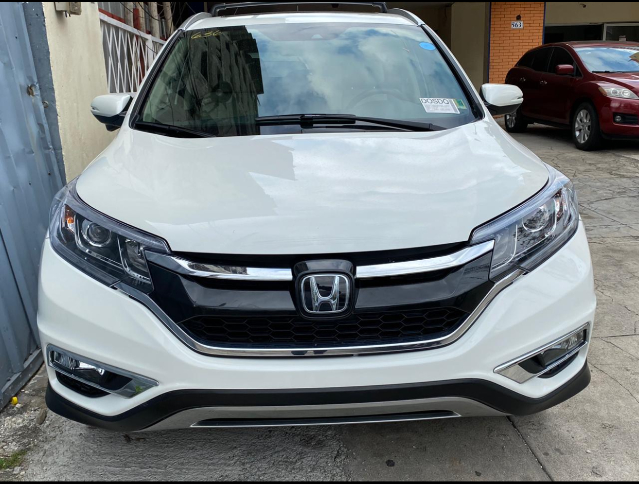 Honda CRV touring 2015 en Evaristo Morales , Santo Domingo , República