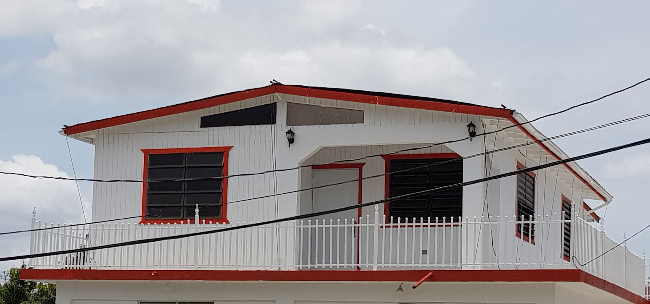 Casa en Villa Madrid, area tranquila y fresca en Coamo, Puerto Rico