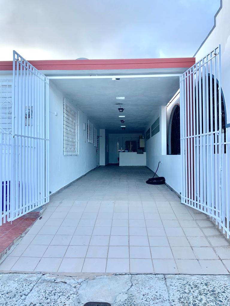 Venta de Casa en Puerto Nuevo en San Juan, Puerto Rico, Clasitronicos