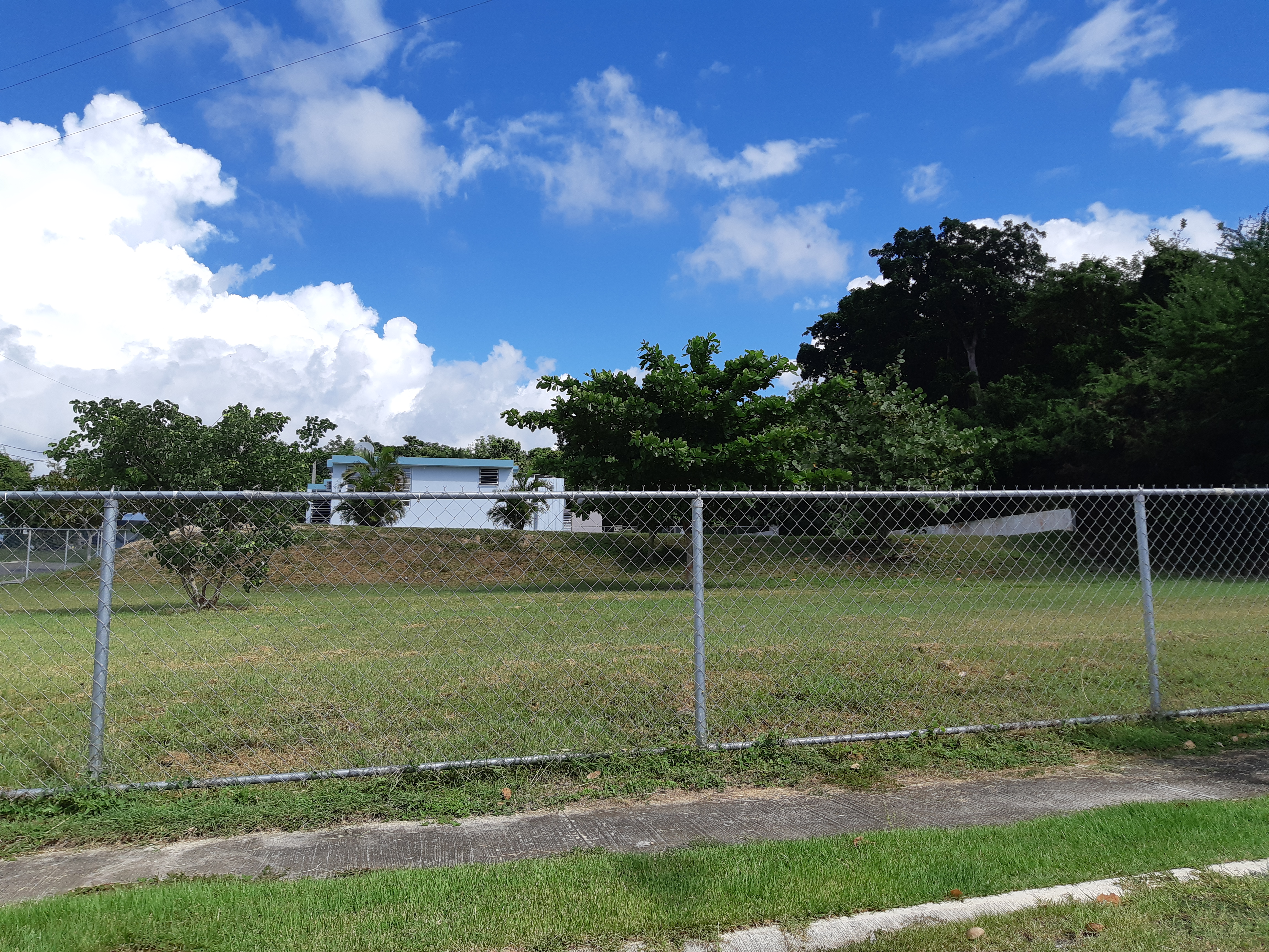Monte Real Boqueron en Cabo Rojo, Puerto Rico, Clasitronicos