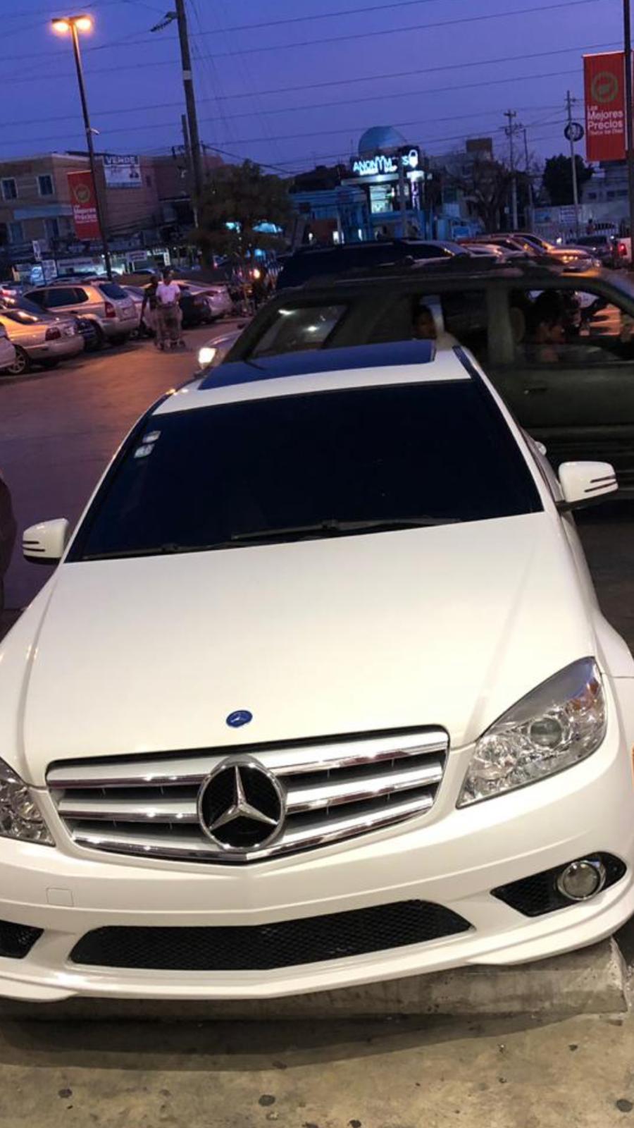 Mercedes Benz c300 sport 2010 en Invivienda , Santo Domingo , República